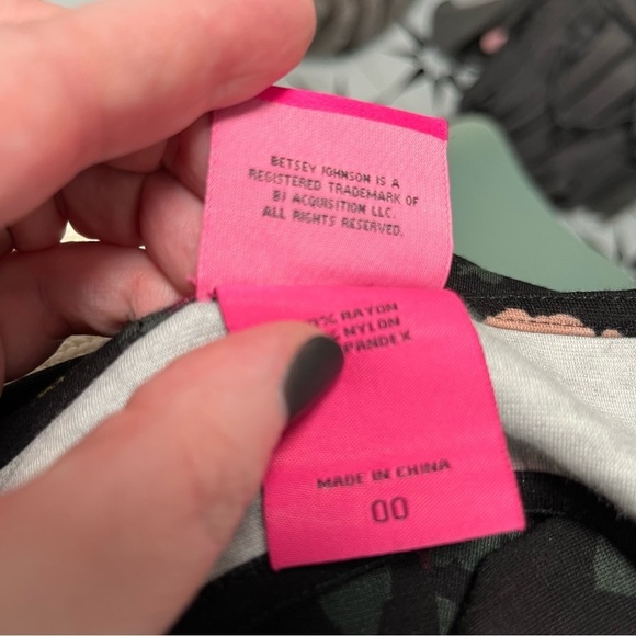 Torrid x Betsy Johnson Floral Skater Dress - Picture 8 of 9